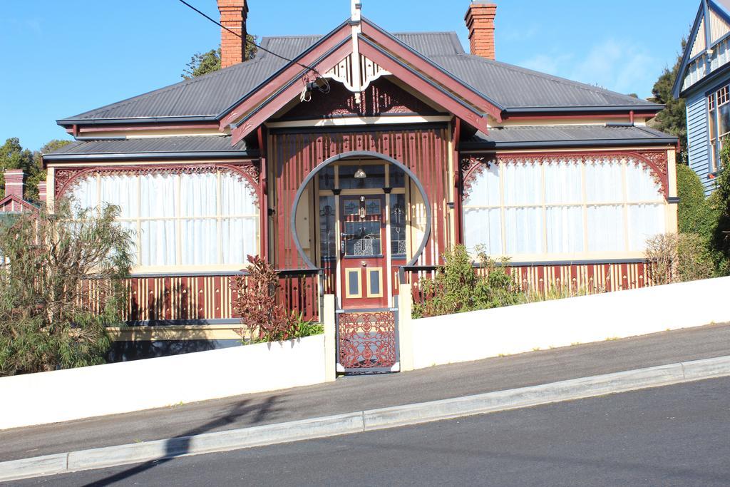 The Duck House Bed & Breakfast Burnie Exterior photo